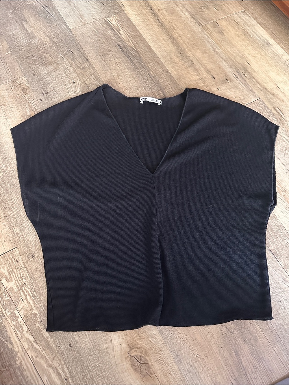 Zara Black V-Neck Boxy Knit Top